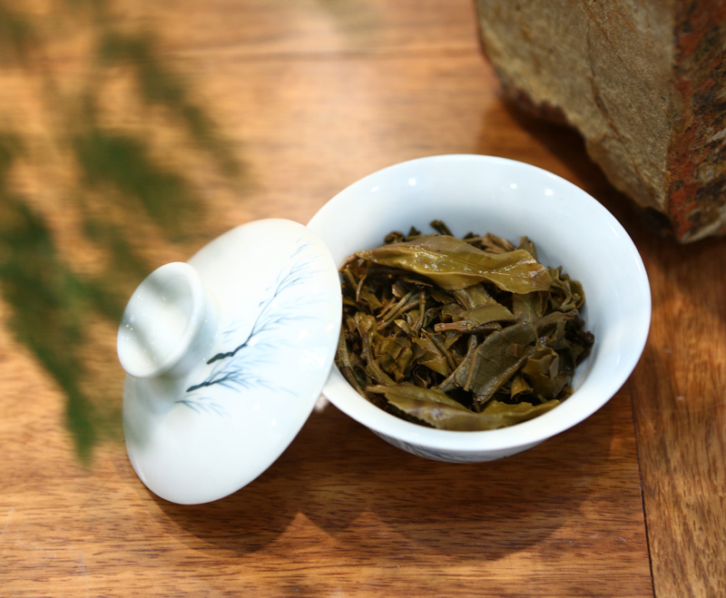 2013年老班章黄金叶小饼（春）