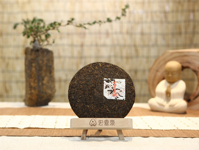 2013年春金芽贡饼（熟）