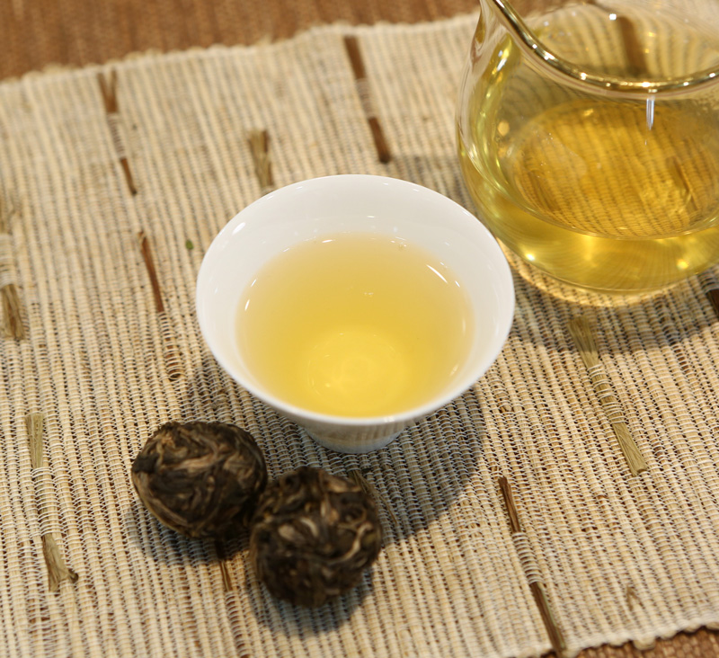 2015年刮风寨龙珠茶（春）